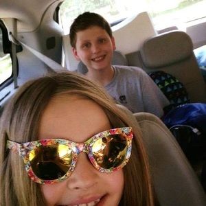 Meet your Posher, Angeline